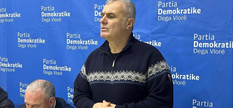 Sot, më 19 dhjetor 2025, së bashku me Koordinatorin për Mbikëqyrjen e Analizës dhe Procesin Zgjedhor pranë Degës së PD Vlorë, z.Aurel Bylykbashi, zhvilluam takime me strukturat e Partisë Demokratike në rajonet 1 dhe 5 të qytetit të Vlorës.