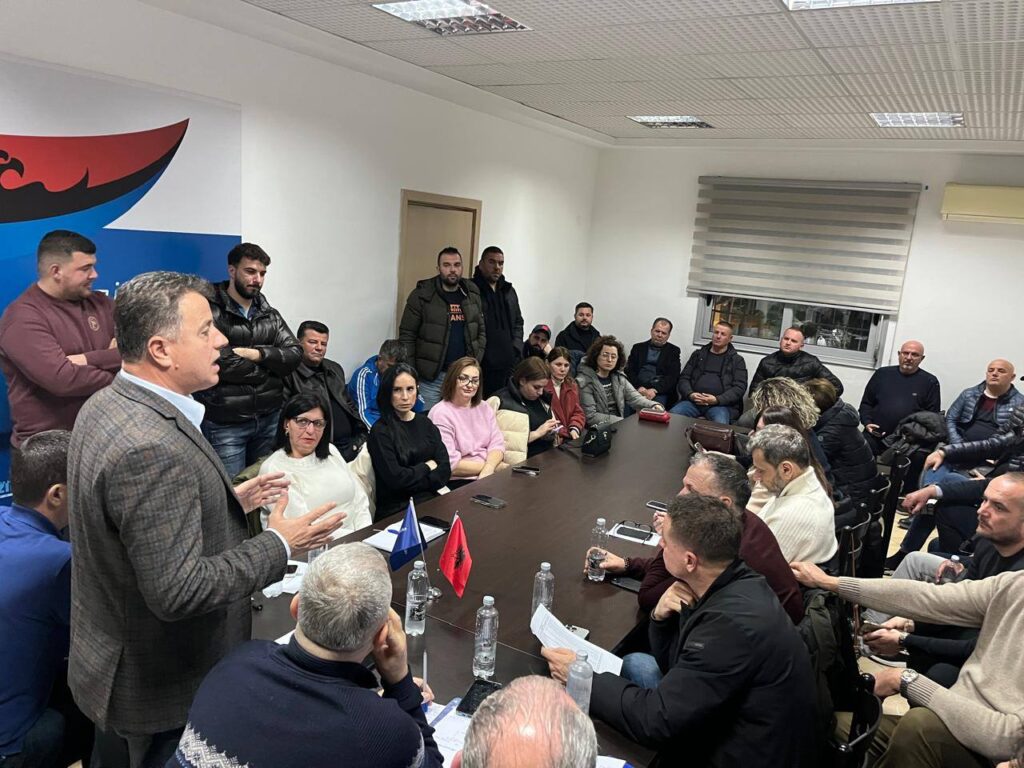 Sot, më datë 17 janar, u zhvillua mbledhja e Kryesisë së Zgjeruar të Partisë Demokratike, Dega Vlorë, një mbledhje me rëndësi politike dhe organizative.