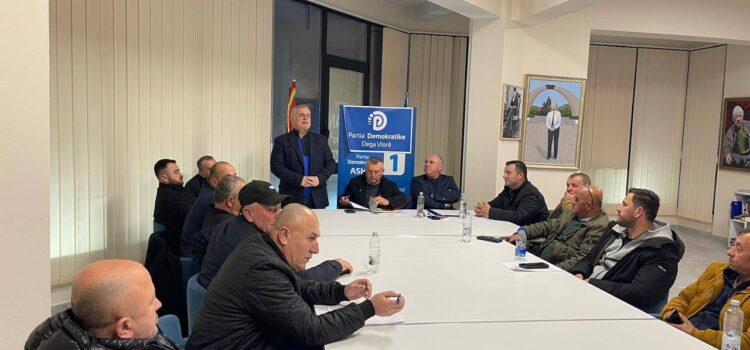 Sot, datë 6 shkurt 2026, së bashku me koordinatorin për analizën dhe mbikëqyrjen e procesit zgjedhor, z.Aurel Bylykbashi, morëm pjesë në mbledhjen e Kryesisë së Partisë Demokratike, dega Selenicë